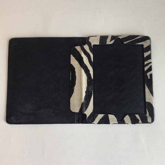 R&Em iPod cases zebra 9.5”x7.5” - Picture 3 of 8